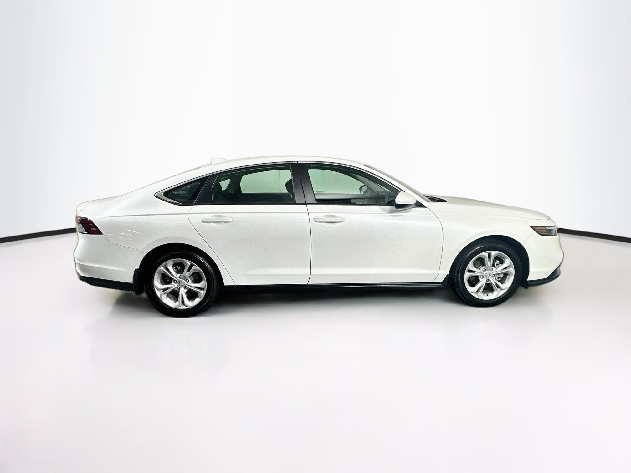 Used 2025 Honda Accord LX image 10