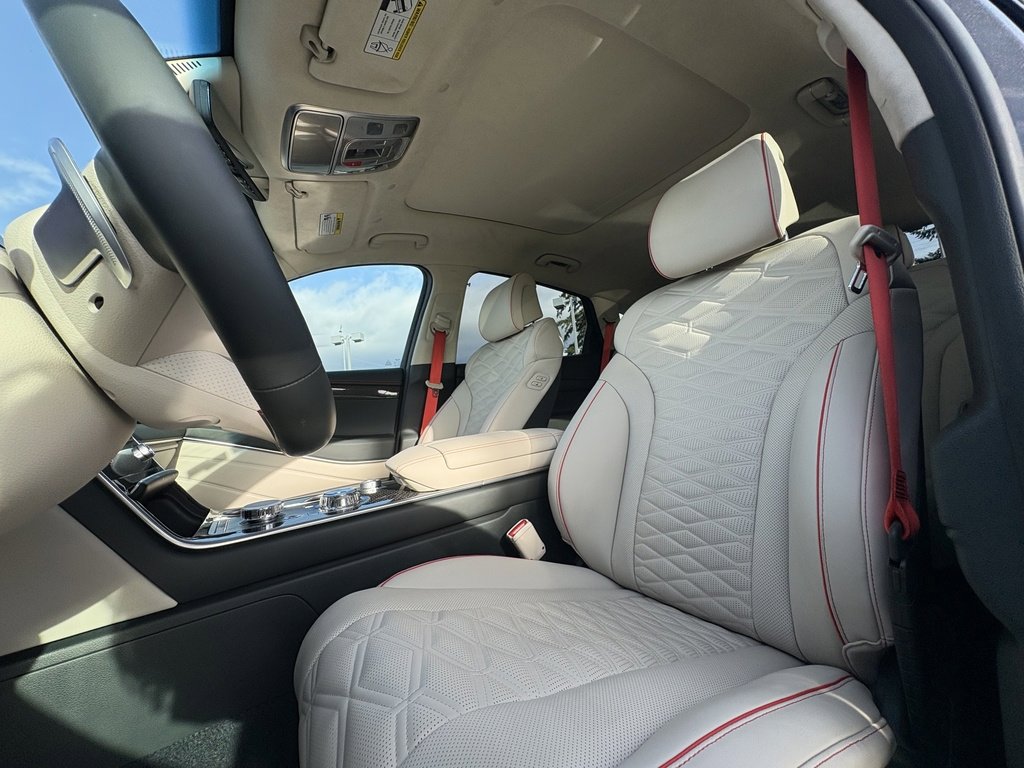 Used 2025 Genesis GV80 3.5T e-SC image 21