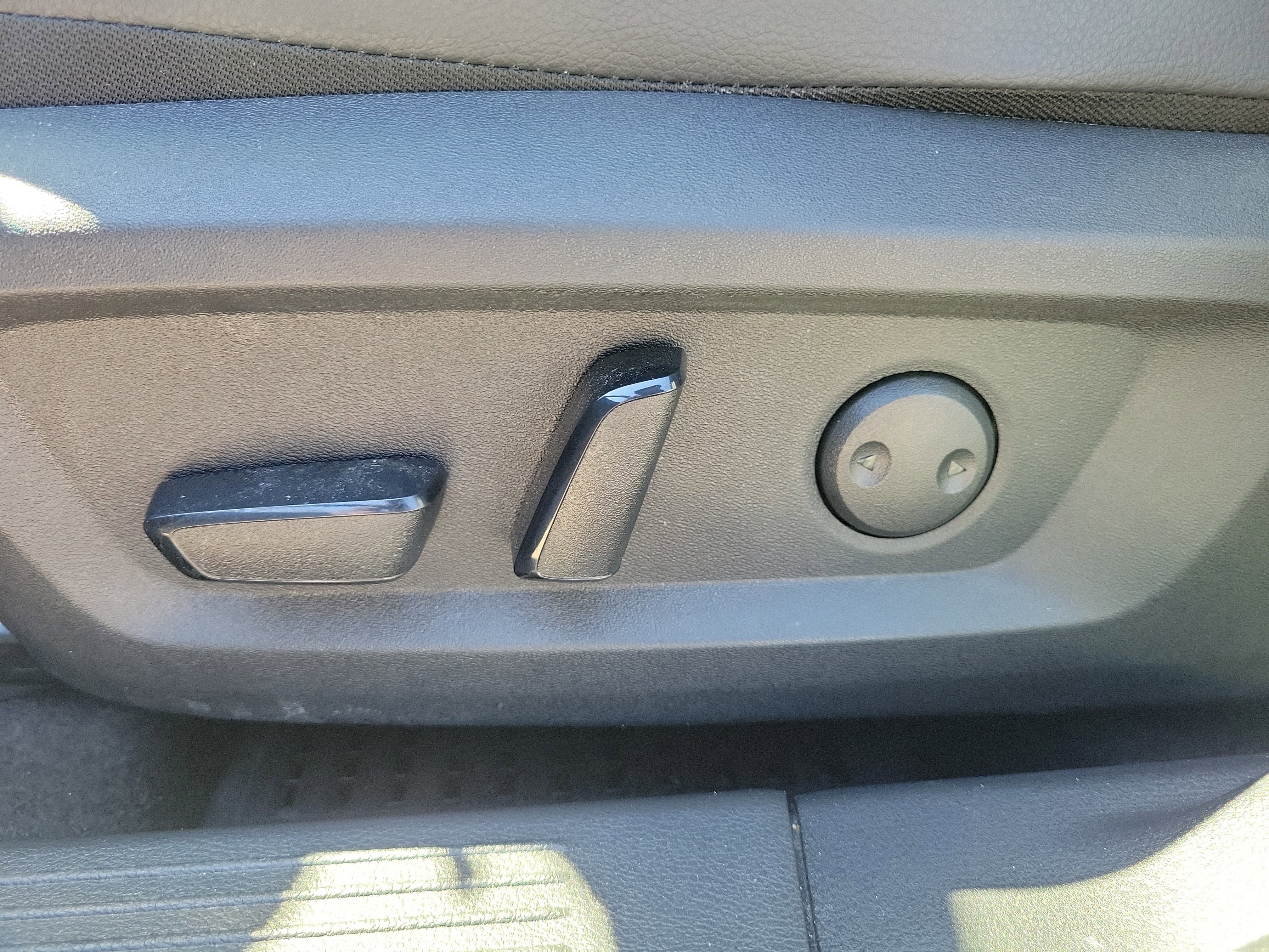 Certified 2023 Nissan Rogue SL w/ SL Premium Package image 15