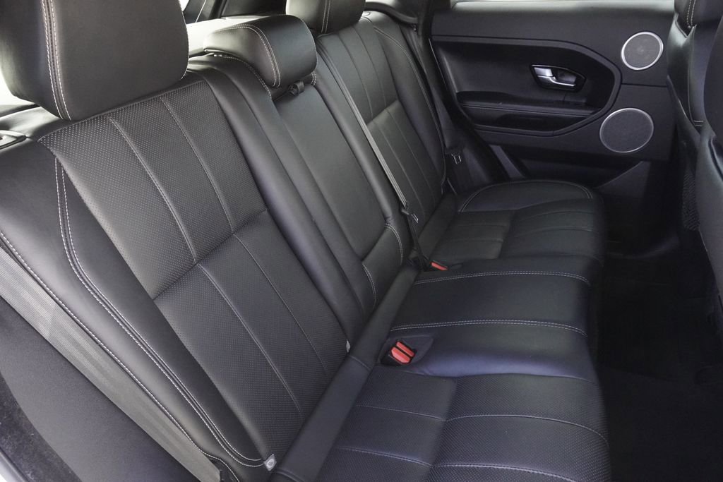Used 2014 Land Rover Range Rover Evoque Prestige image 27