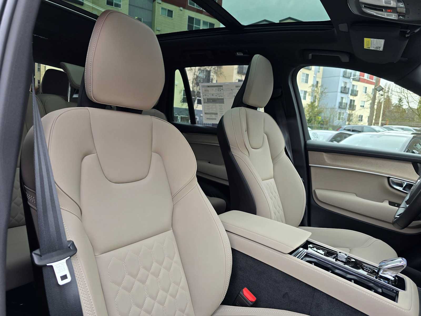 New 2026 Volvo XC90 B6 Plus w/ Protection Package Premier AWD/4WD image 11