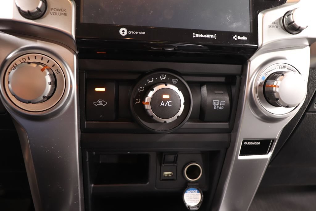 Used 2021 Toyota 4Runner SR5 Premium w/ Moonroof Package AWD/4WD image 9
