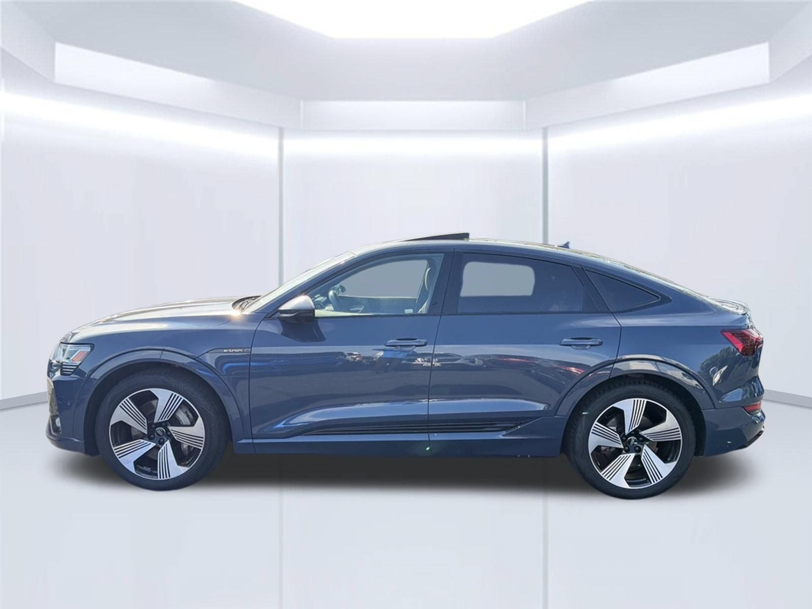 Used 2021 Audi e-tron Prestige w/ Prestige Package AWD/4WD image 8