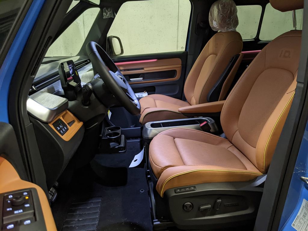 New 2025 Volkswagen ID. Buzz Pro S Plus AWD/4WD image 11