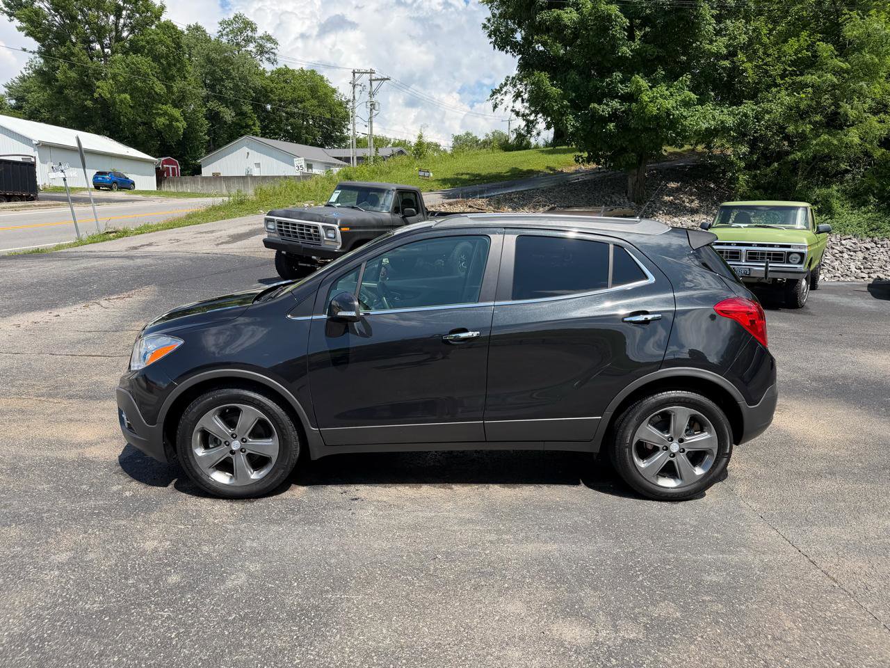 Used 2014 Buick Encore Convenience FWD image 2
