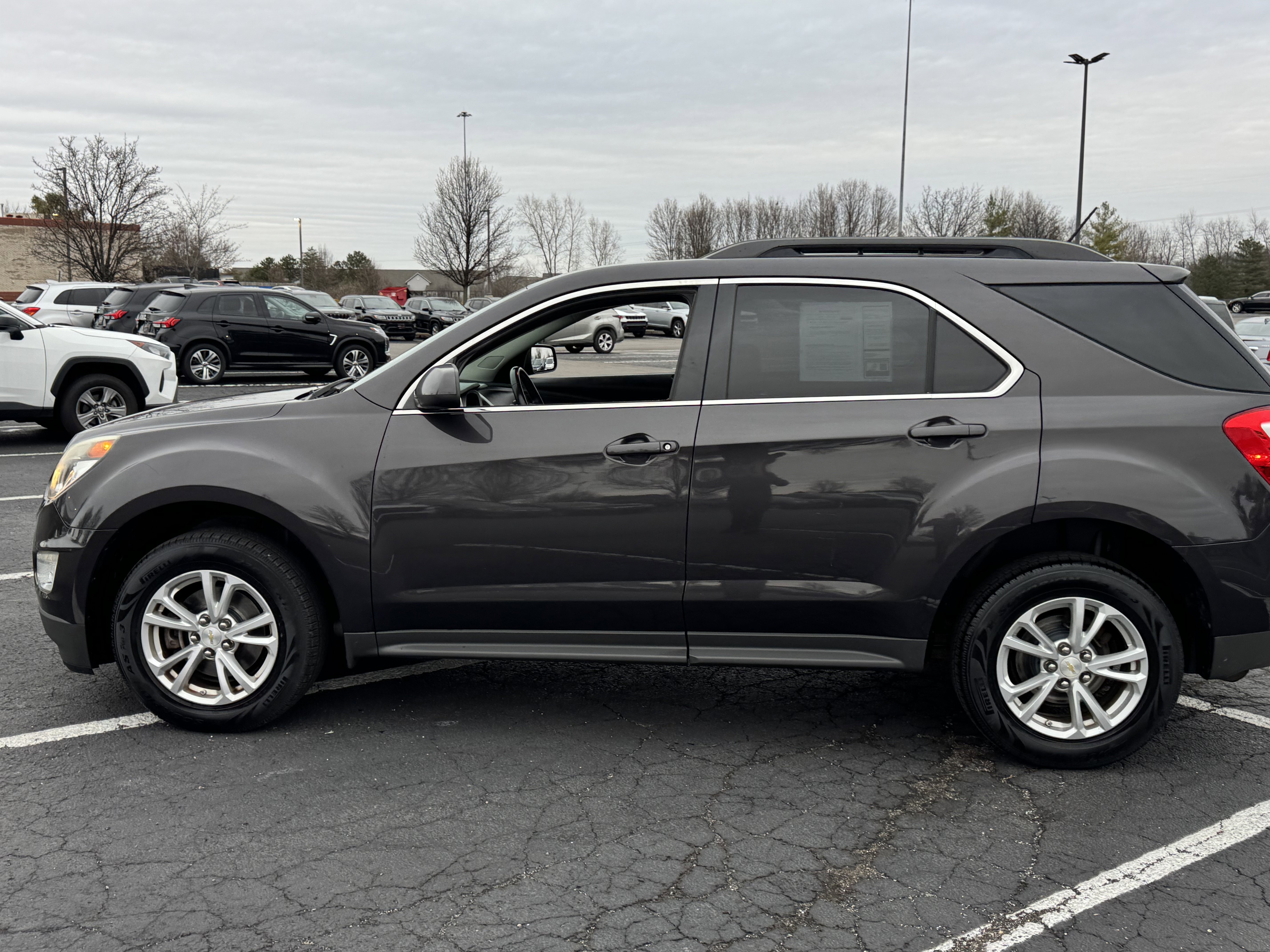 Used 2016 Chevrolet Equinox LT w/ Convenience Package image 9