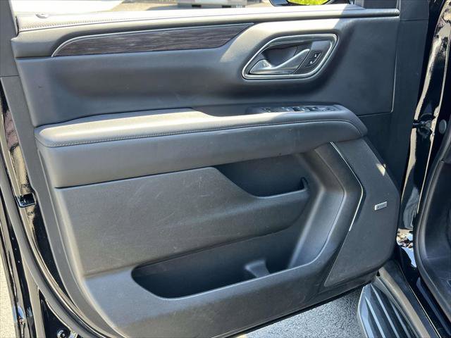 Used 2024 Chevrolet Suburban LT AWD/4WD image 18
