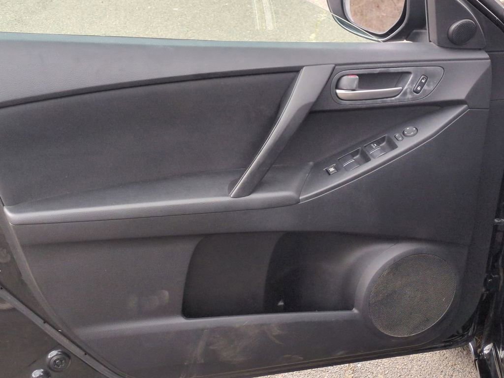 Used 2010 MAZDA MAZDA3 i Touring FWD image 11