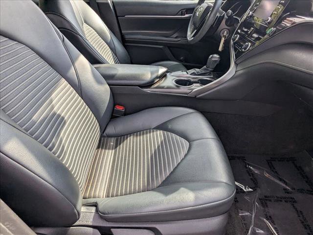 Used 2023 Toyota Camry SE image 19