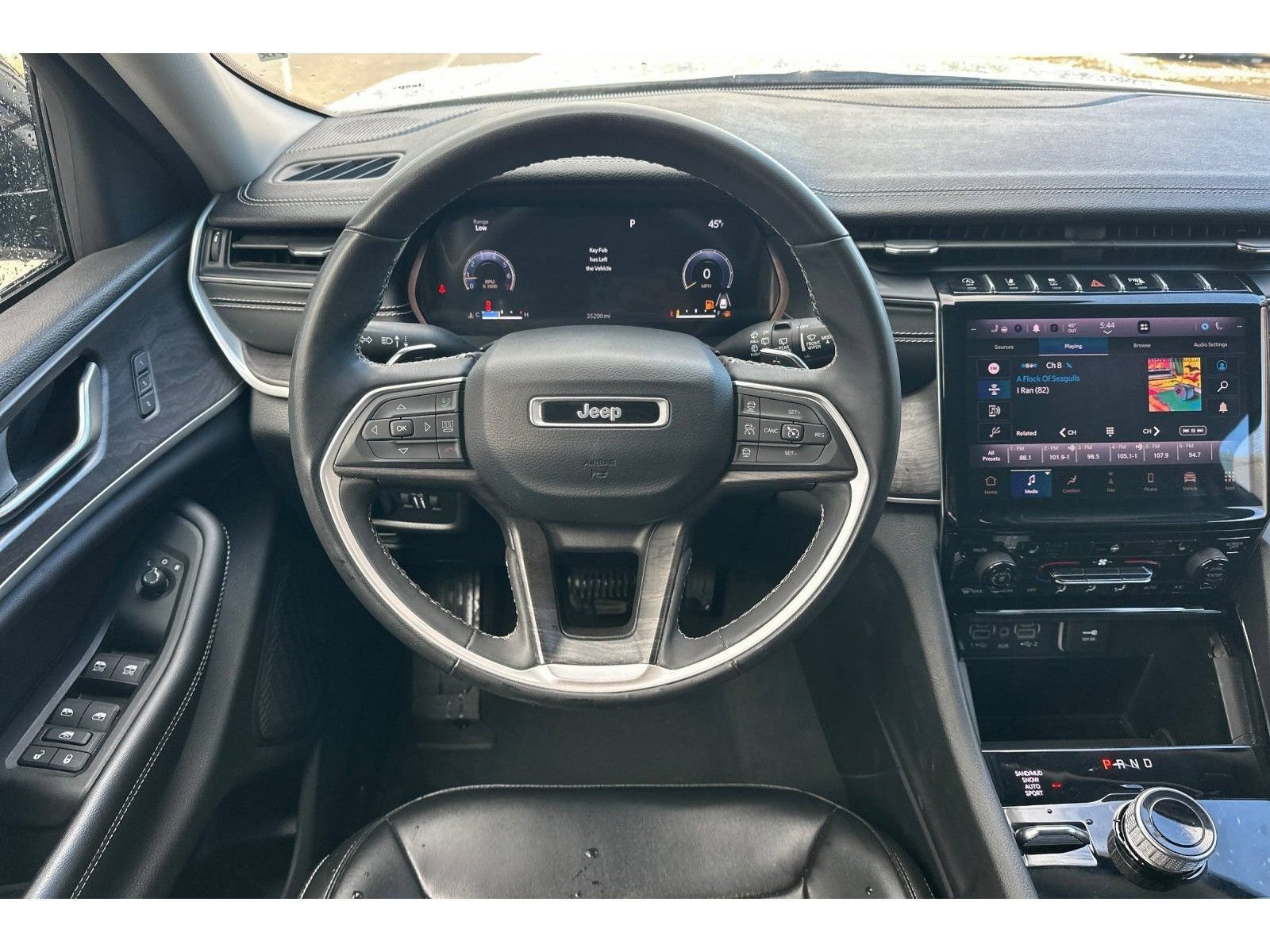 Used 2023 Jeep Grand Cherokee L Limited AWD/4WD image 14