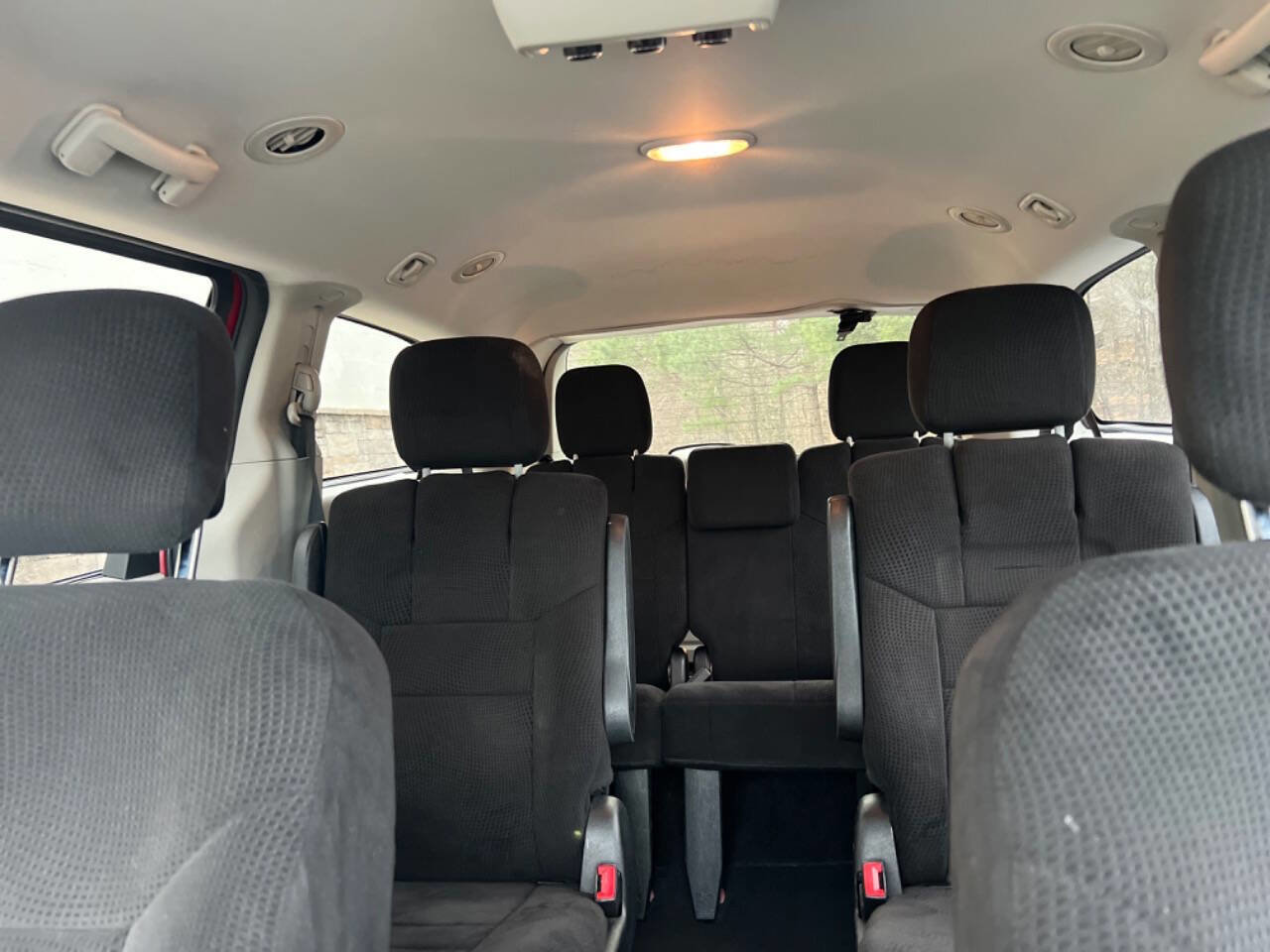 Used 2013 Dodge Grand Caravan SXT image 17