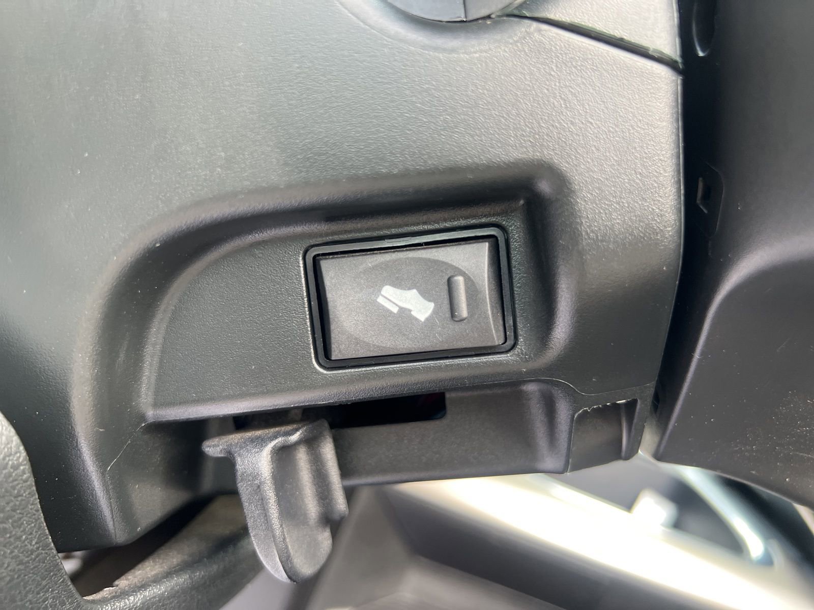 Used 2018 RAM 3500 Laramie image 14