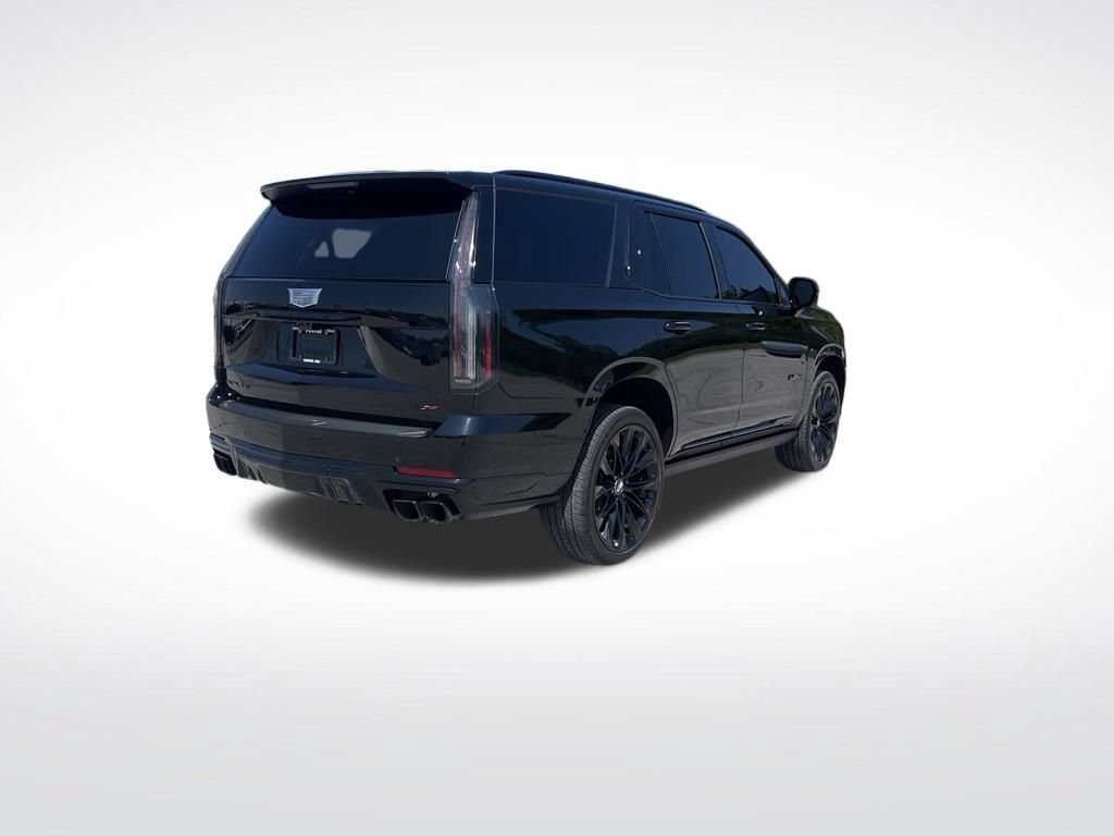 Used 2025 Cadillac Escalade V w/ LPO, ONYX Package AWD/4WD image 5