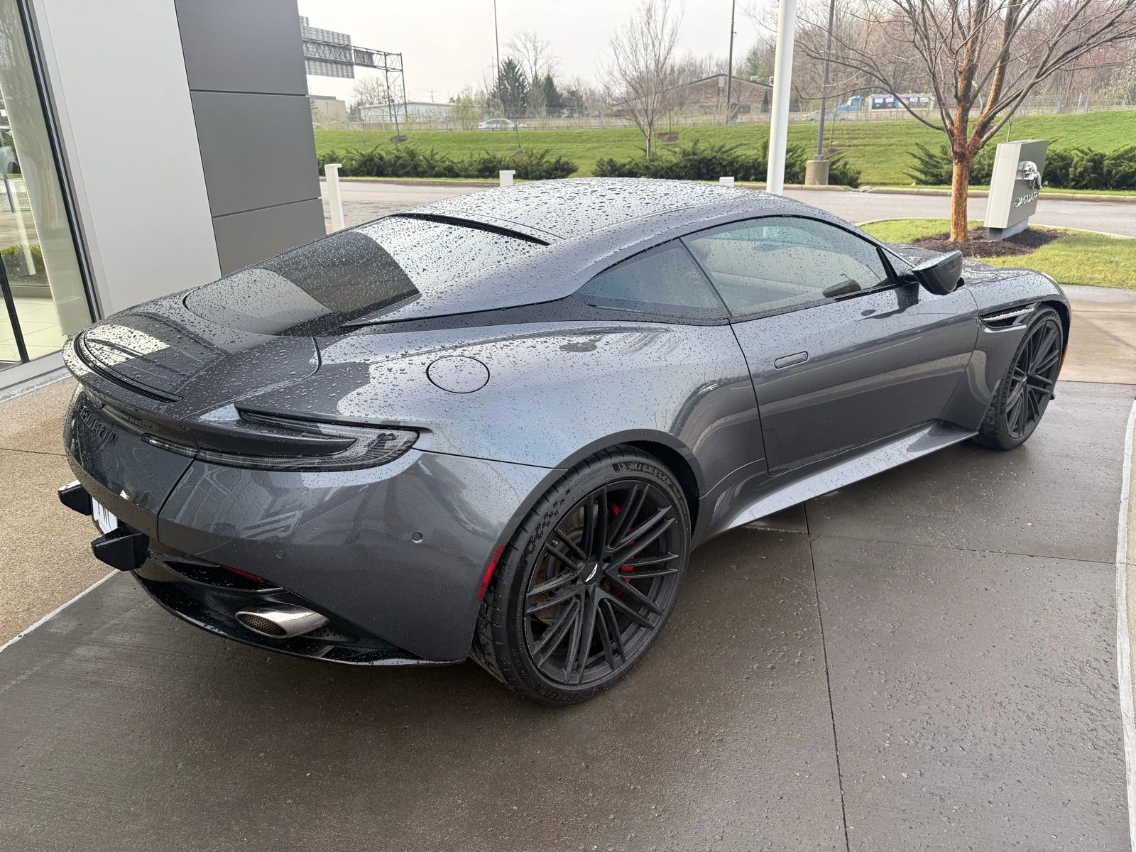 Used 2024 Aston Martin DB12 Coupe image 5