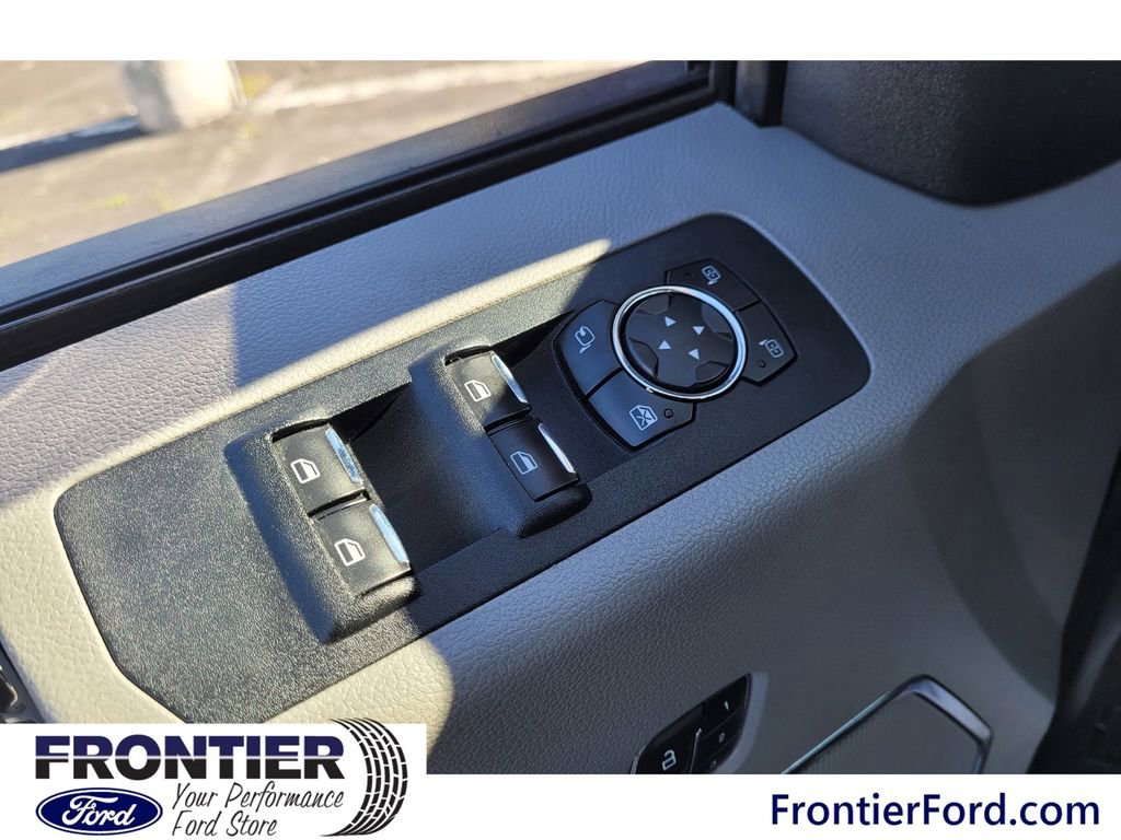 Used 2015 Ford F150 Lariat image 14