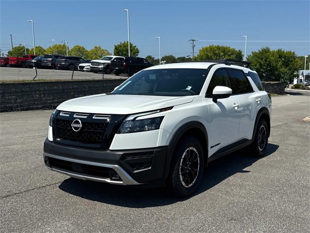 New 2025 Nissan Pathfinder Rock Creek image 8