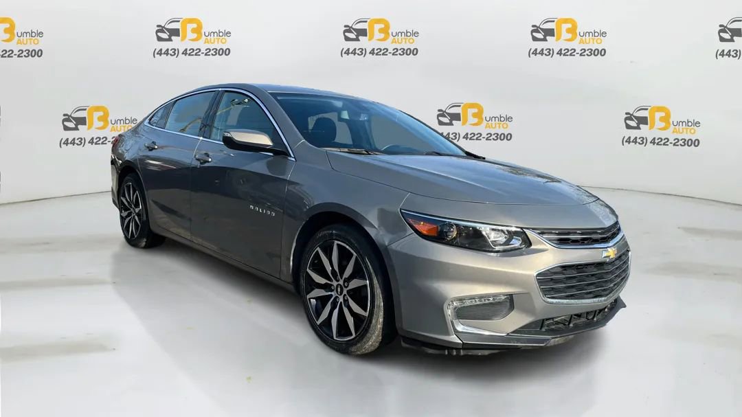 Used 2017 Chevrolet Malibu LT image 3