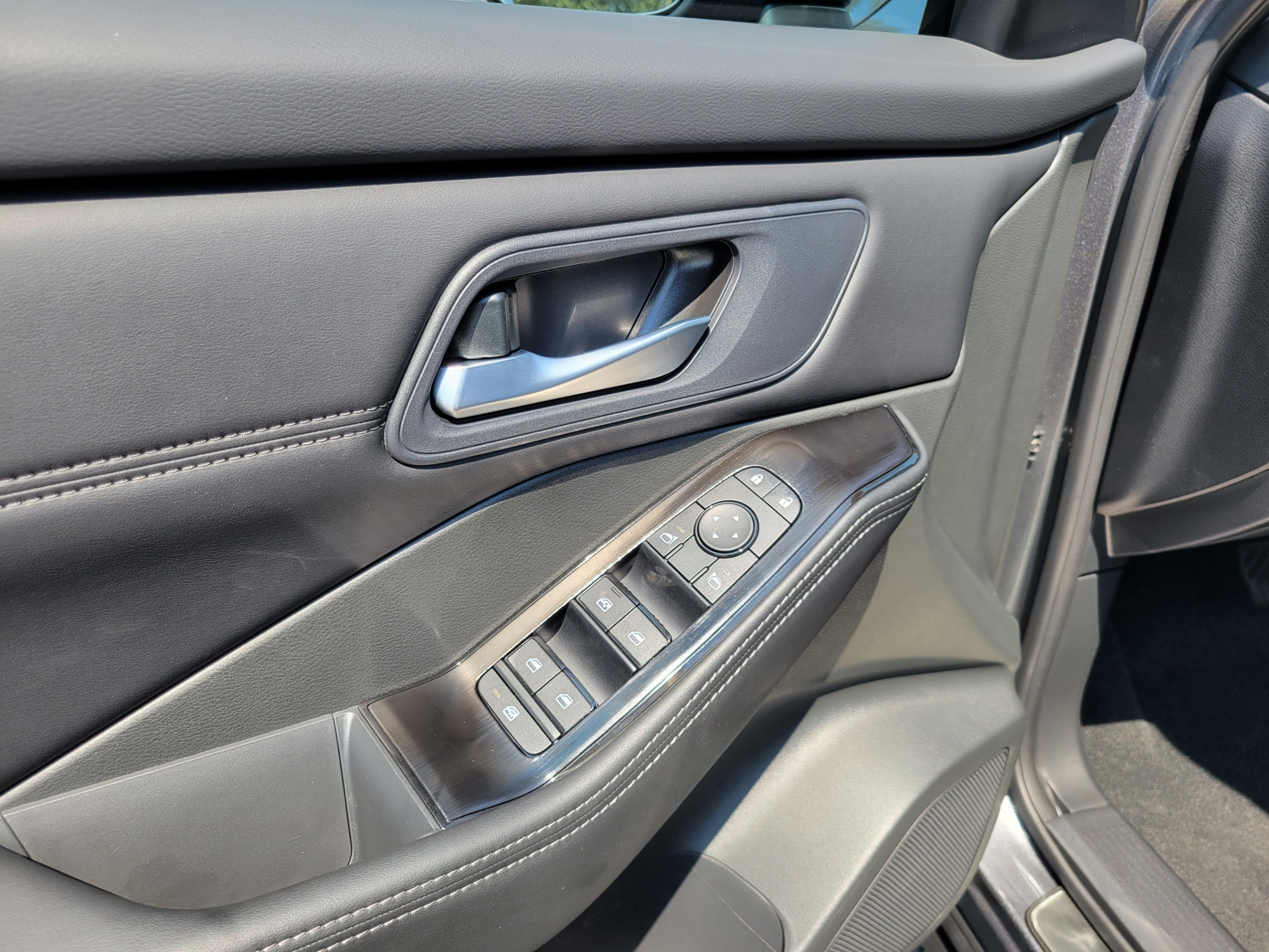 New 2026 Nissan Rogue Dark Armor FWD image 15