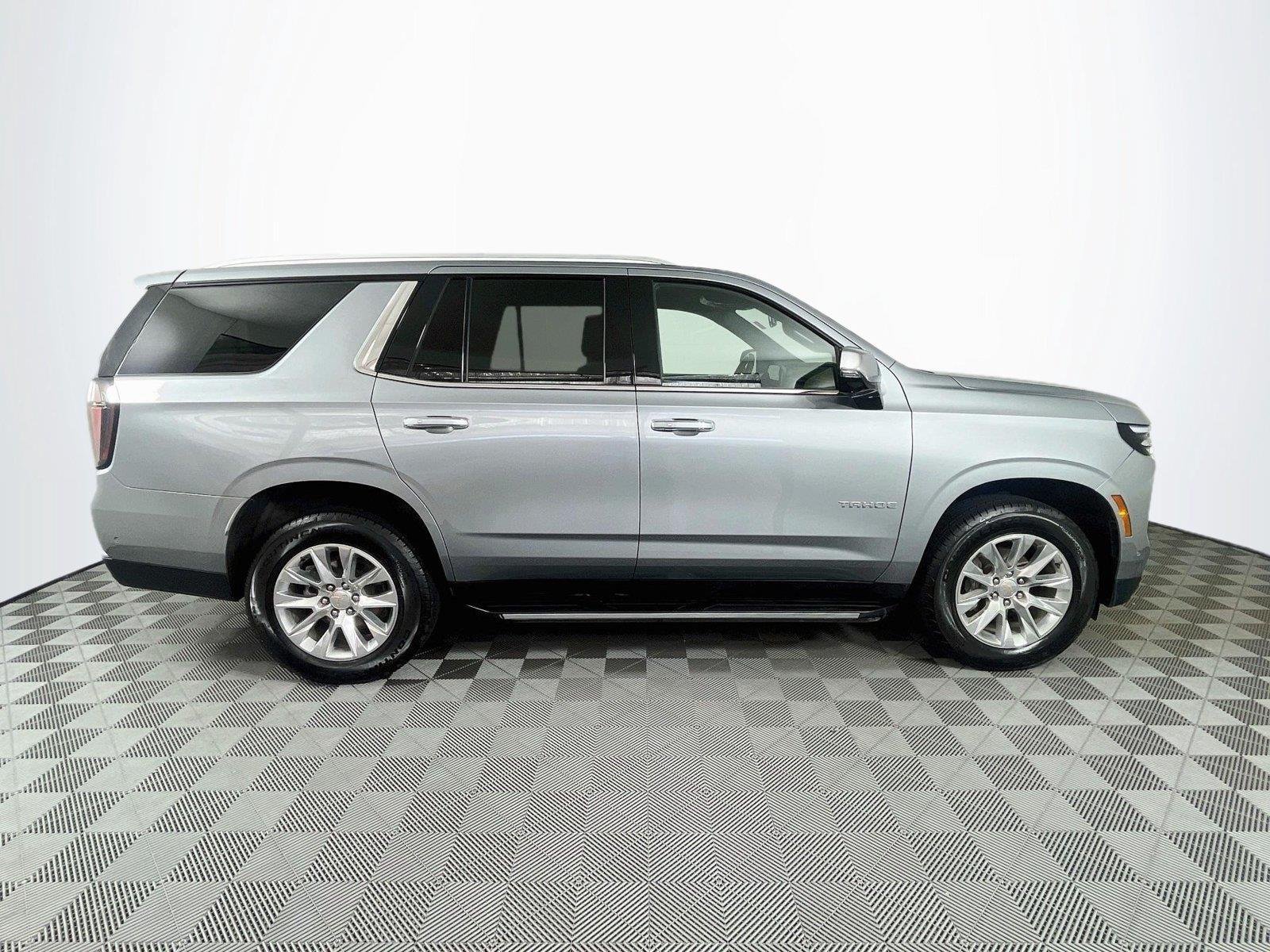 Used 2025 Chevrolet Tahoe Premier AWD/4WD image 10