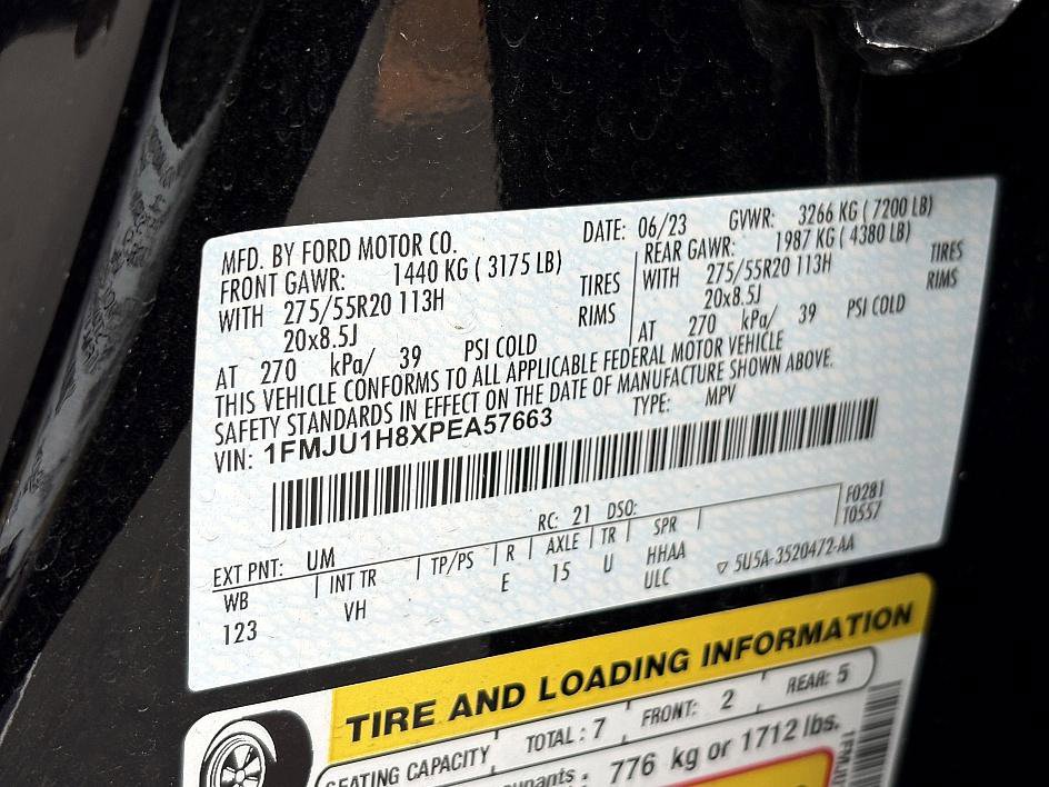 Used 2023 Ford Expedition XLT image 27