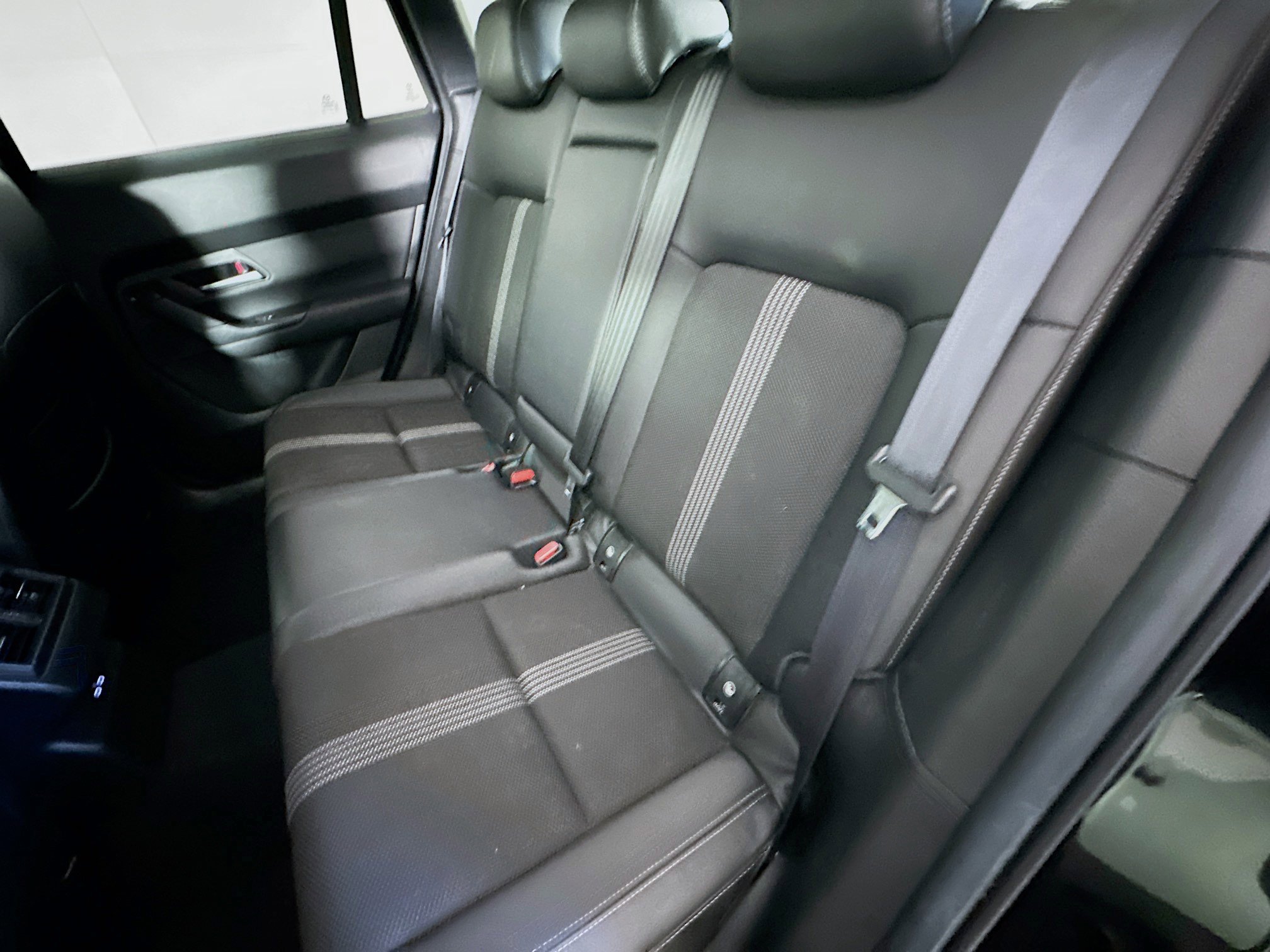 Used 2025 MAZDA CX-50 AWD 2.5 S w/ Premium Package image 28