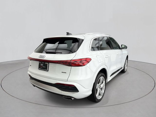 Used 2025 Audi Q5 Premium Plus AWD/4WD image 4