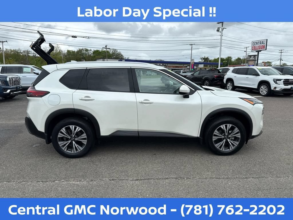 Used 2023 Nissan Rogue SV w/ SV Premium B Package AWD/4WD image 6