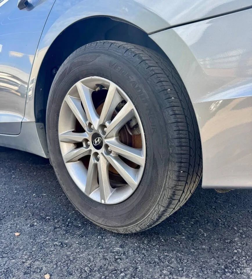 Used 2016 Hyundai Sonata SE image 4