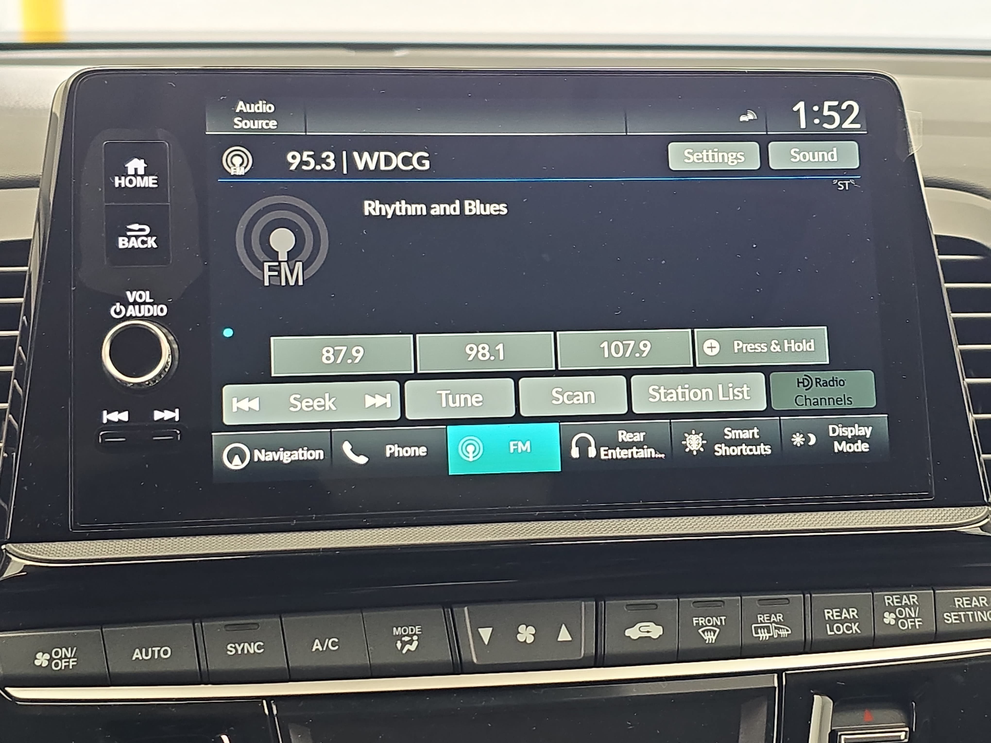 New 2027 Honda Odyssey Touring image 22