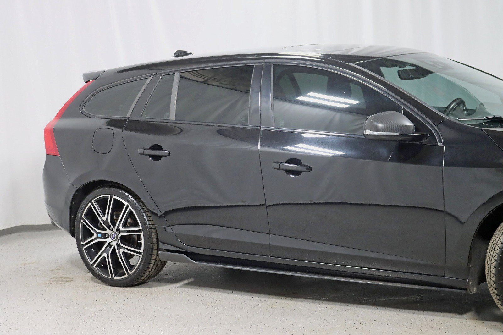 Used 2018 Volvo V60 T6 Polestar AWD/4WD image 3