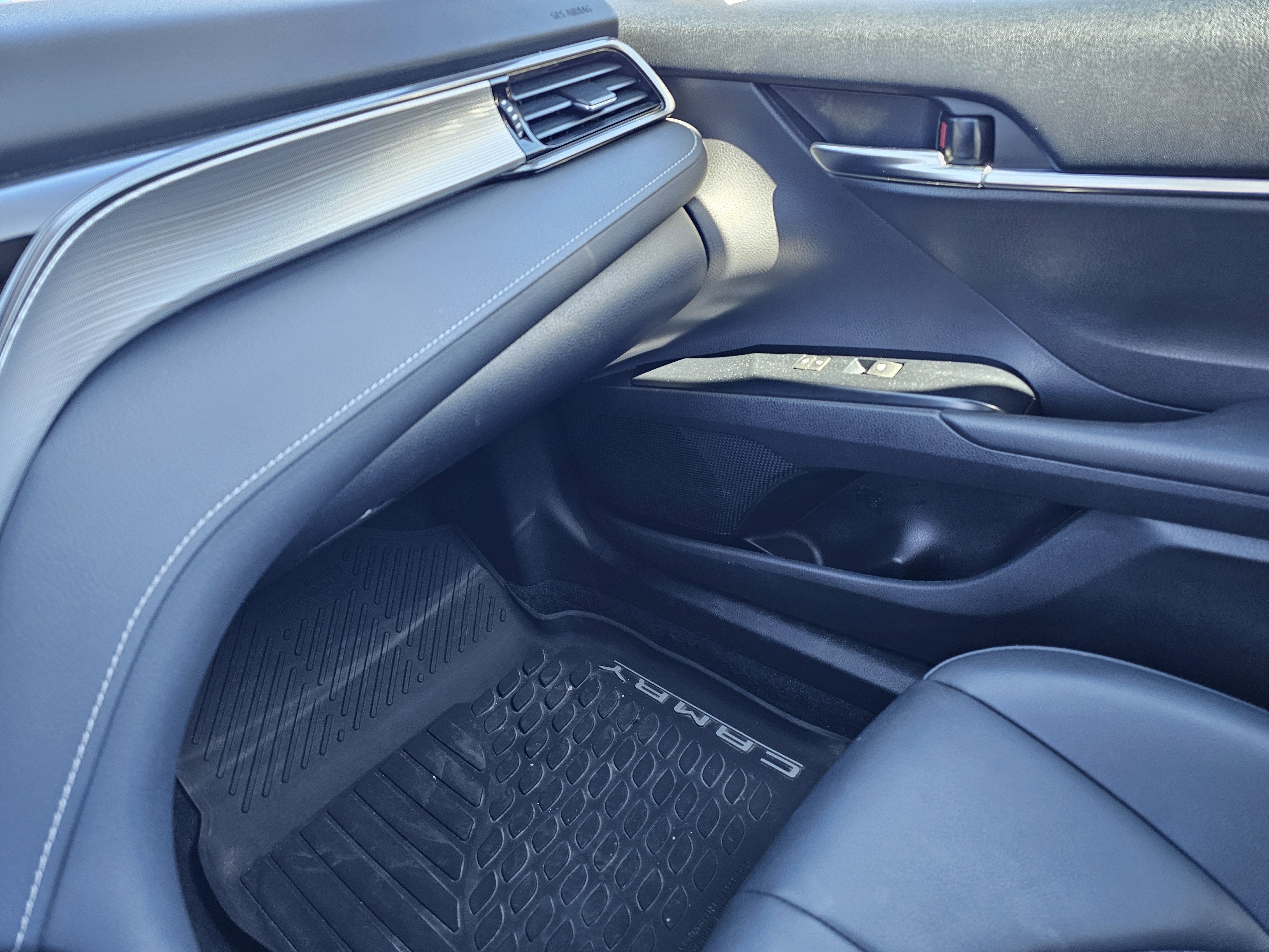 Used 2020 Toyota Camry SE image 26