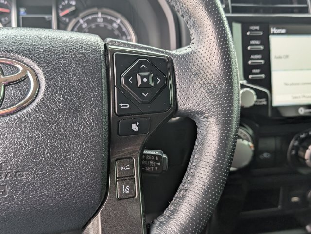 Used 2020 Toyota 4Runner Venture w/ Moonroof Package AWD/4WD image 25