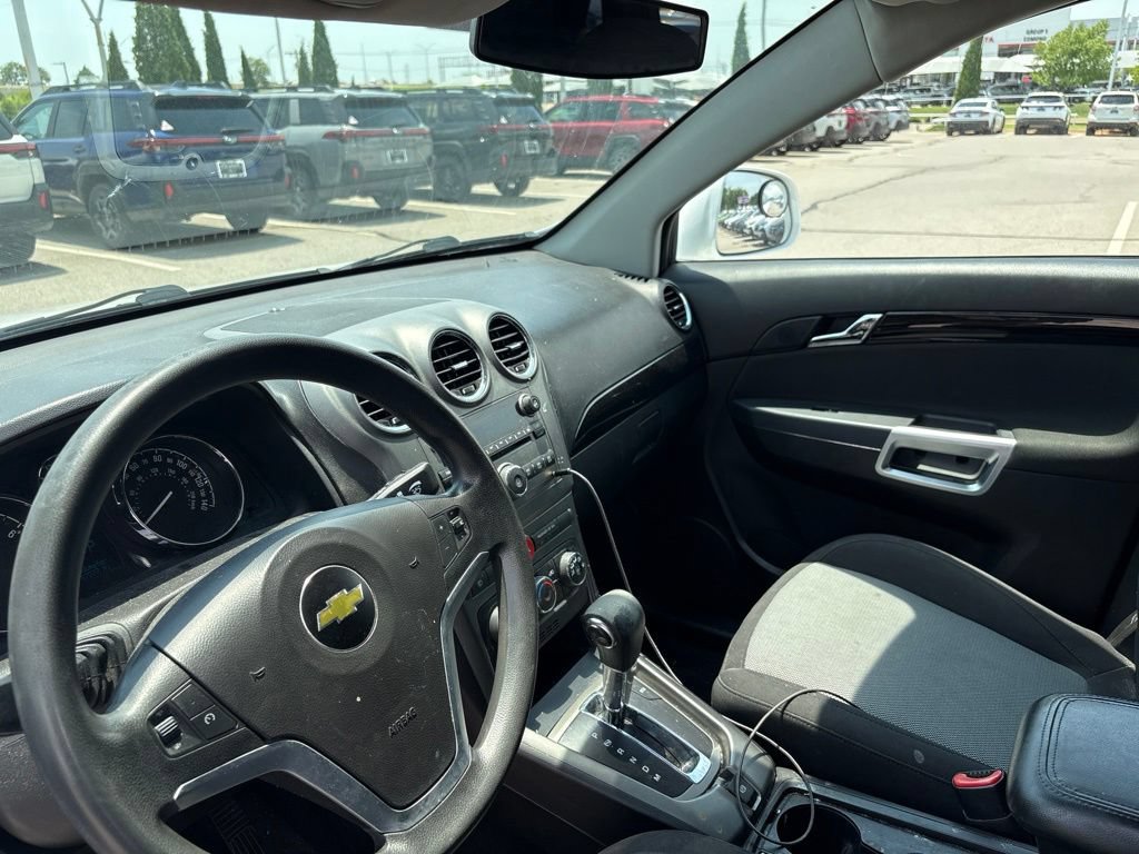 Used 2013 Chevrolet Captiva Sport LS FWD image 4