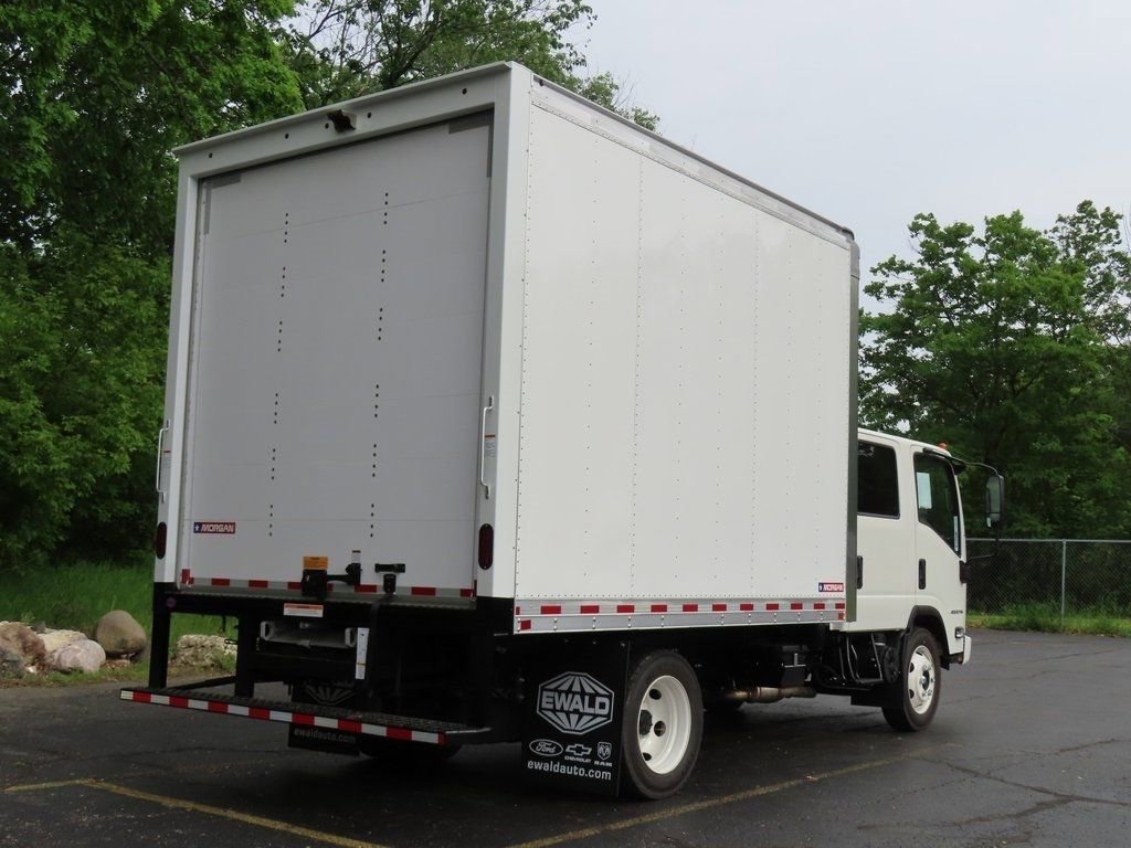 New 2024 Chevrolet Low Cab Forward RWD image 3
