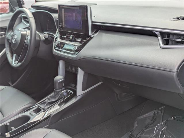 Used 2025 Toyota Corolla Cross XLE w/ Convenience Package image 21