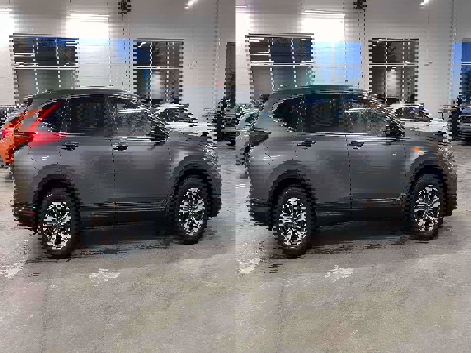 Used 2018 Honda CR-V LX image 6