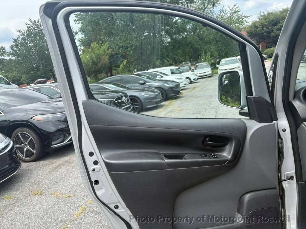 Used 2017 Nissan NV200 SV FWD image 13
