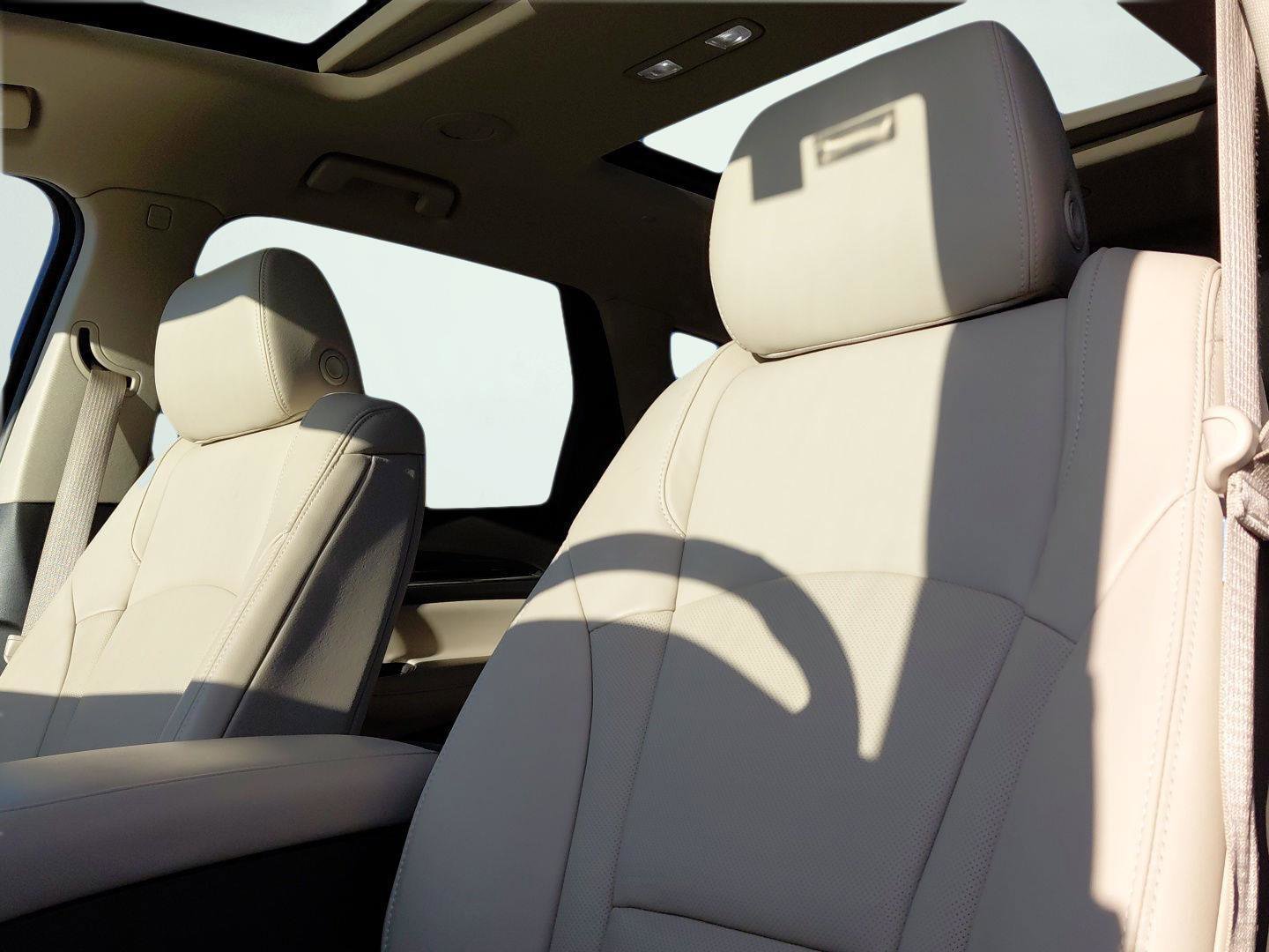 Used 2021 Buick Enclave Premium w/ Sun and Sites Package image 9