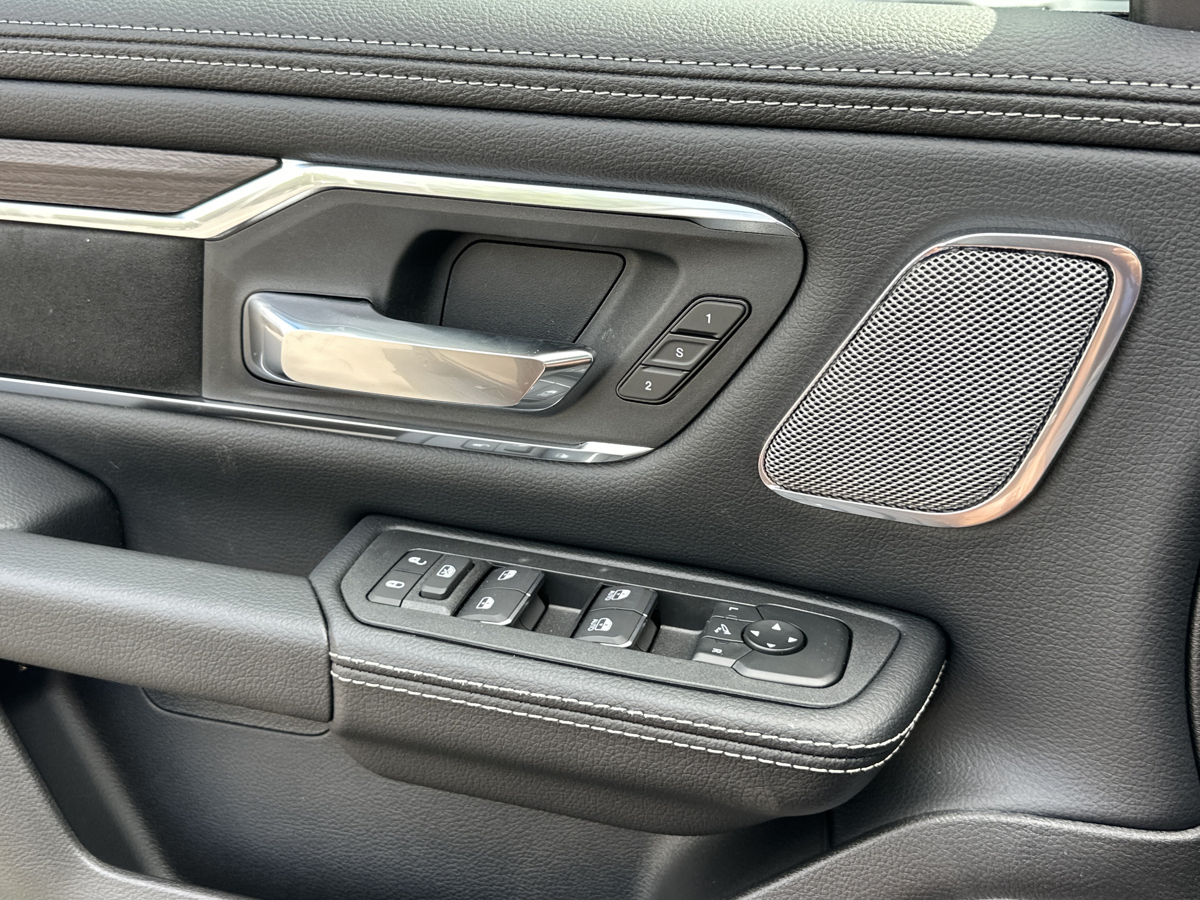 New 2026 RAM 1500 Laramie w/ Night Edition AWD/4WD image 13
