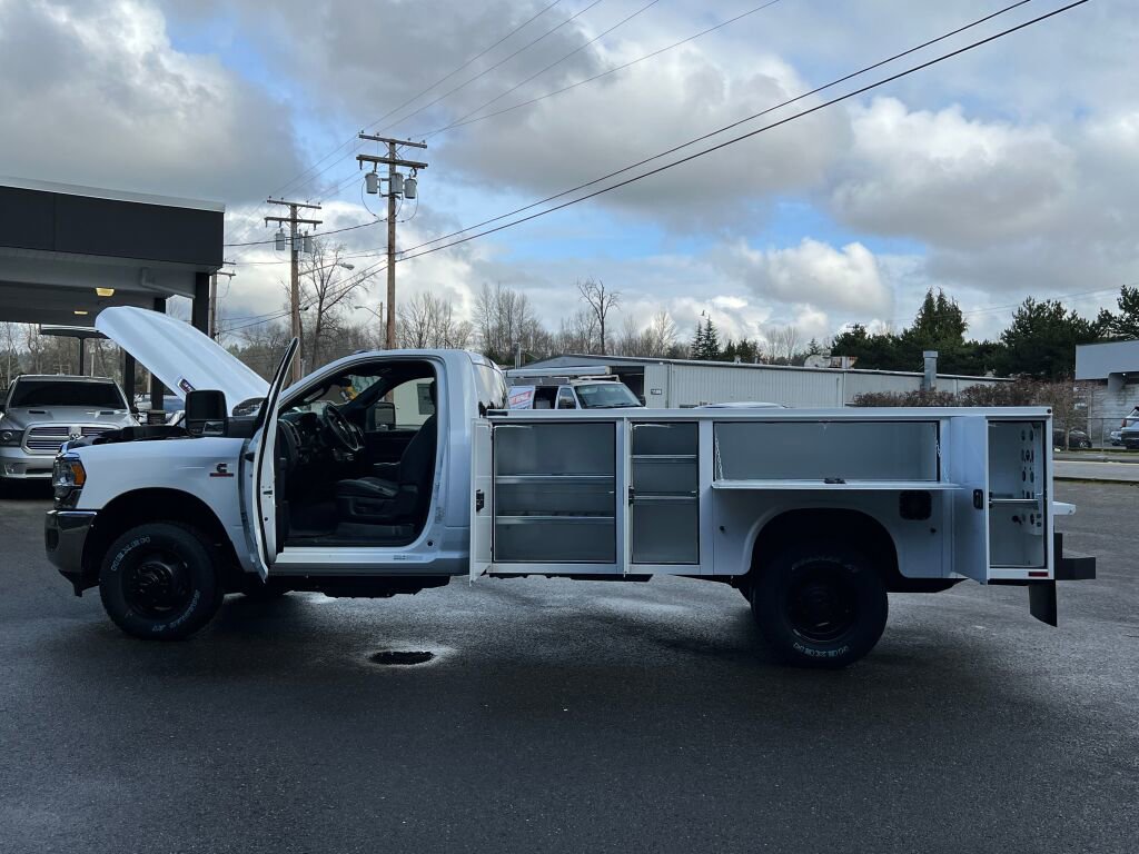 New 2024 RAM 3500 Tradesman image 12