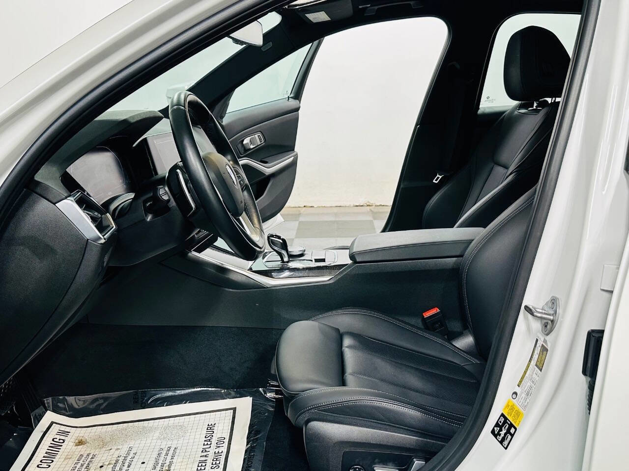 Used 2022 BMW 330i xDrive Sedan w/ Driving Assistance Package image 10