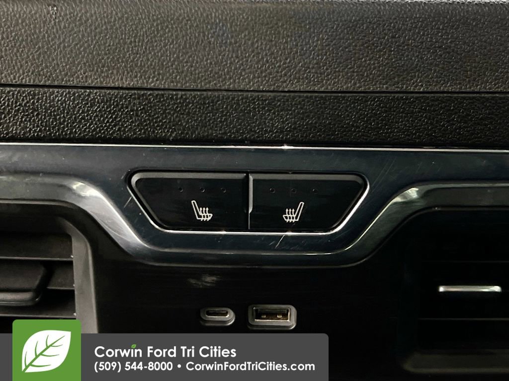 Used 2024 GMC Sierra 3500 Denali w/ Technology Package image 29