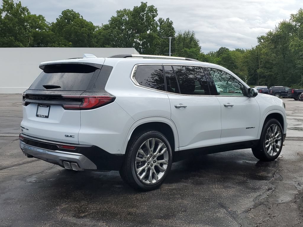 New 2027 GMC Acadia Denali w/ Denali Reserve Package AWD/4WD image 4
