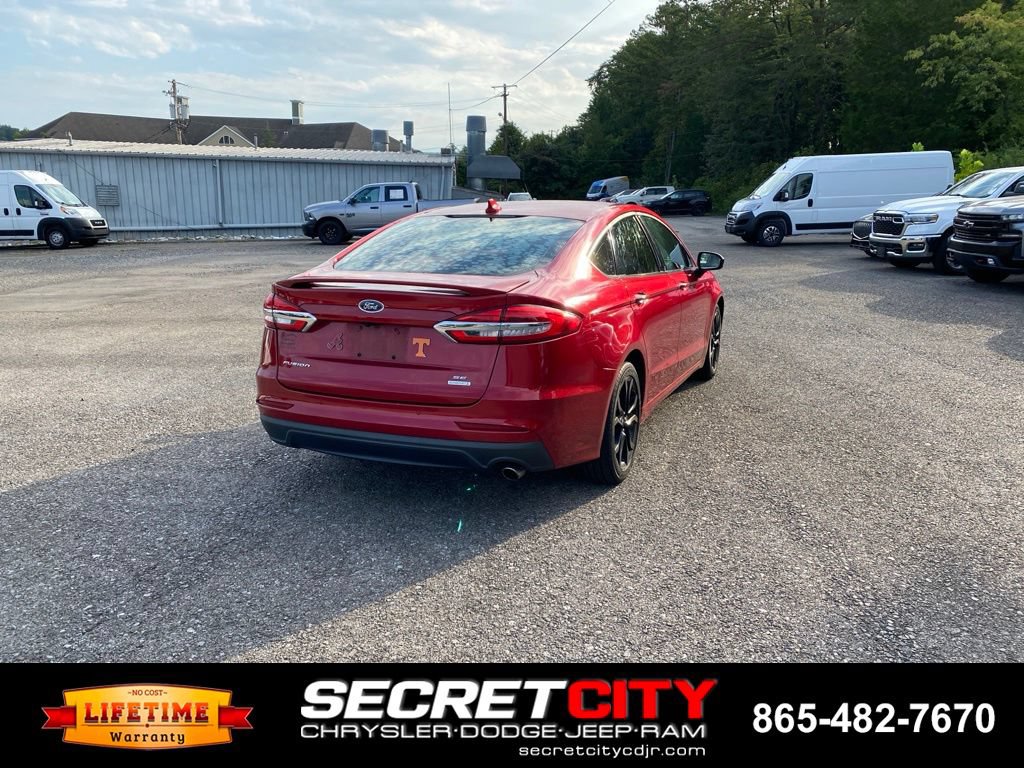 Used 2020 Ford Fusion SE w/ Equipment Group 151A FWD image 5
