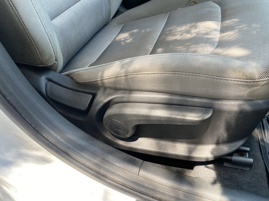 Used 2017 Hyundai Elantra SE FWD image 28