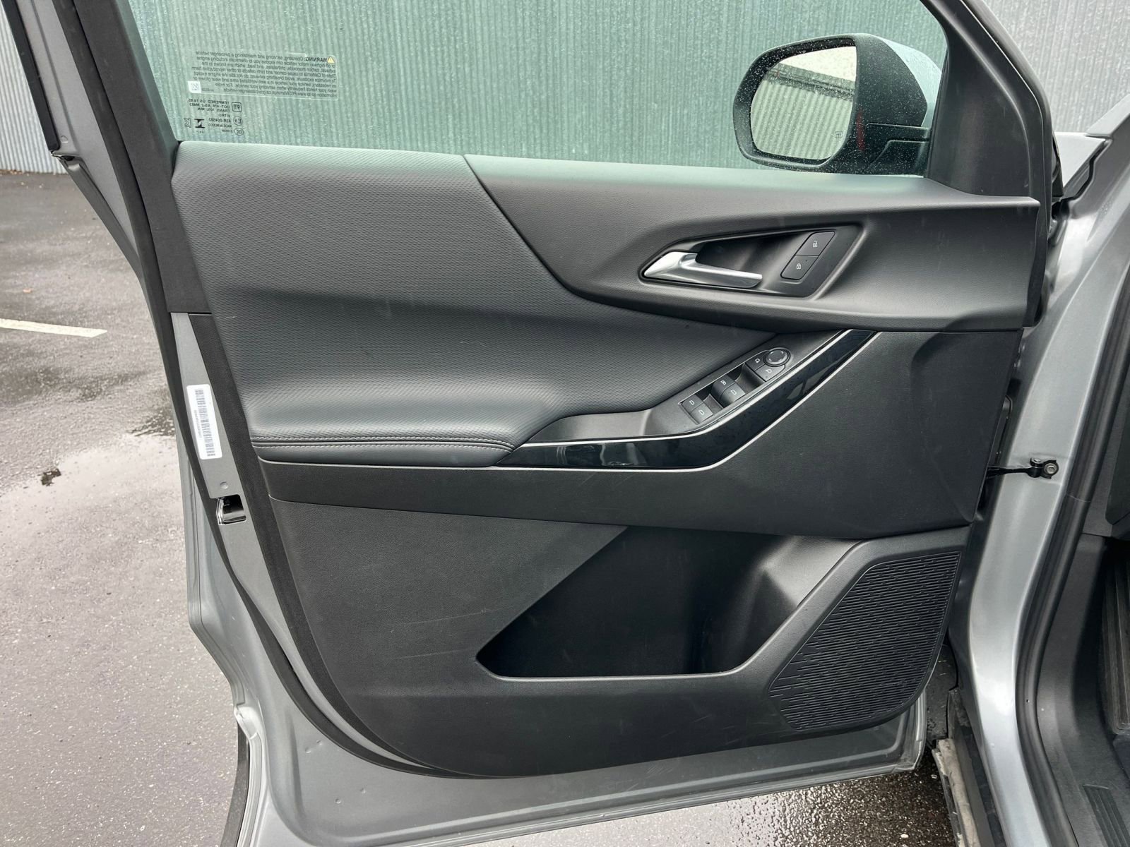 Used 2025 Chevrolet Equinox LT image 20