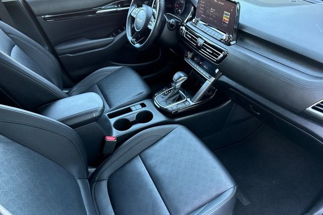 Certified 2023 Kia Seltos SX w/ SX Sunroof Package AWD/4WD image 21