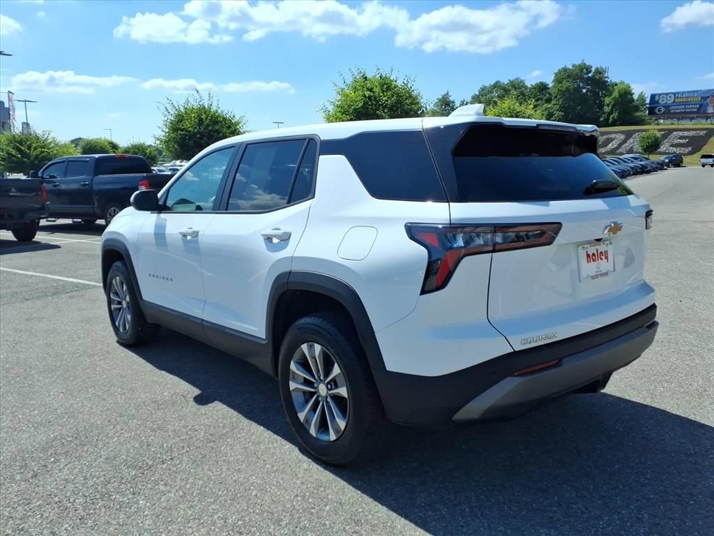 Used 2026 Chevrolet Equinox LT FWD image 7