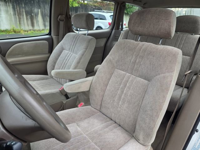 Used 1998 Toyota Sienna CE image 22