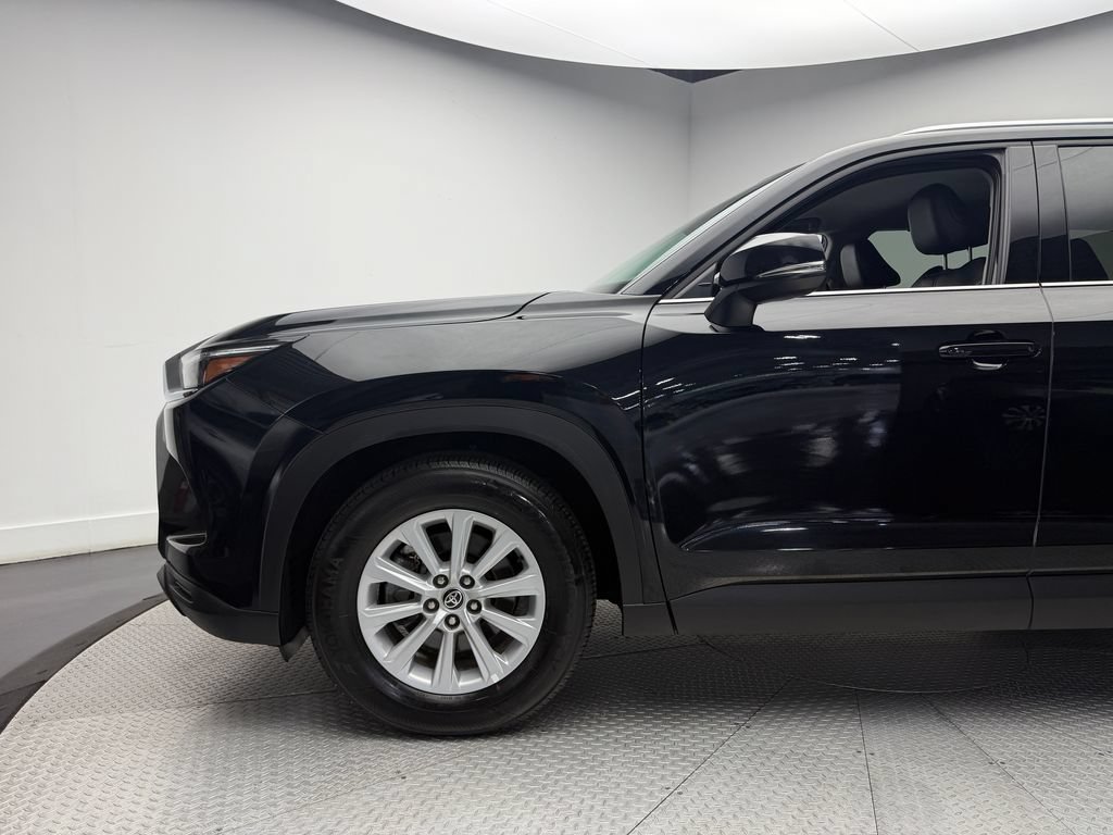 Used 2025 Toyota Grand Highlander AWD image 5